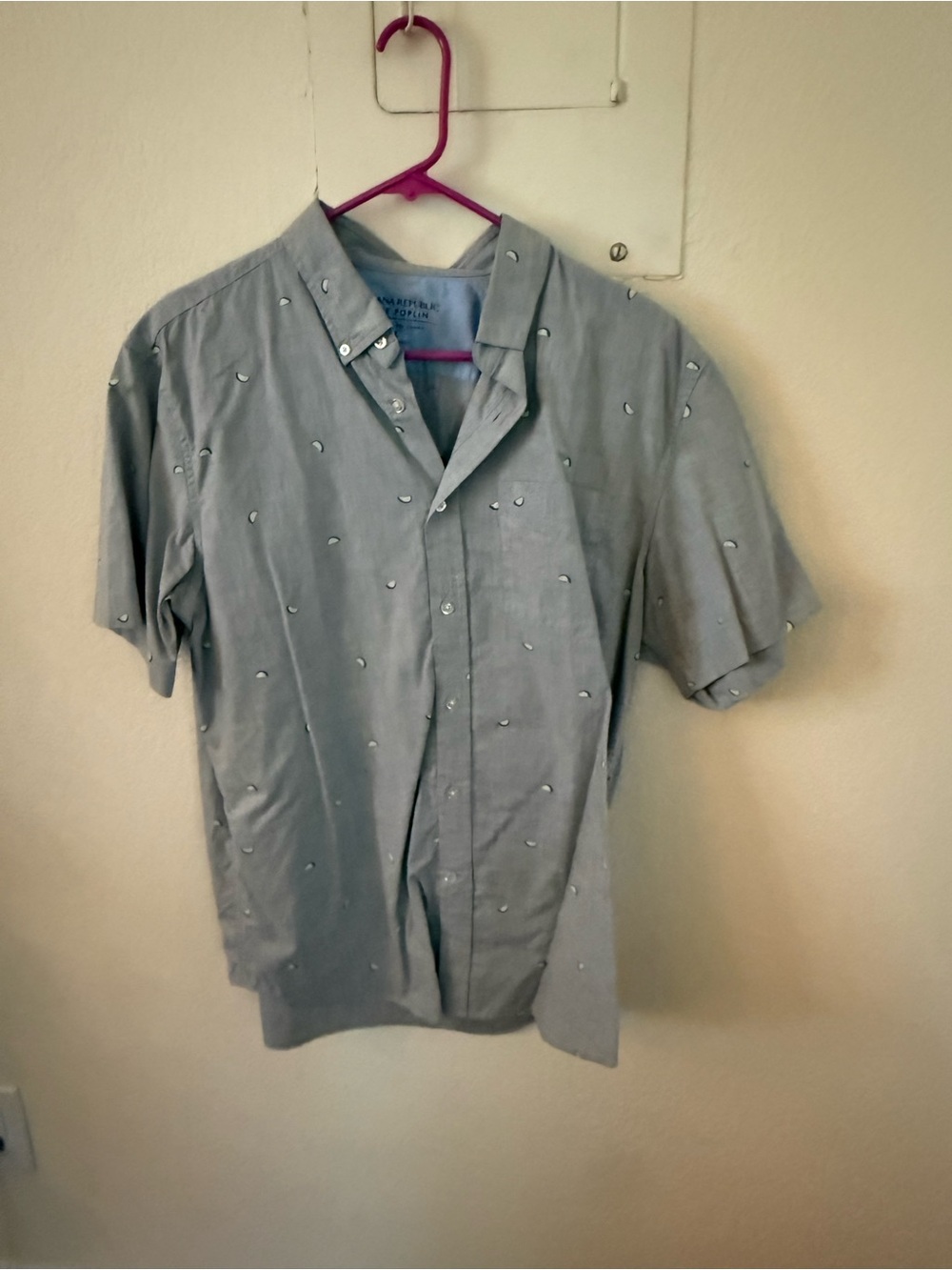 Banana Republic Light Gray Short-Sleeve Button-Down Shirt